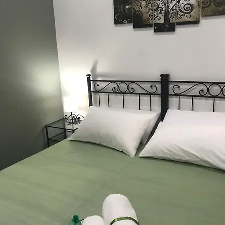 Bed & Breakfast Karina's 4*