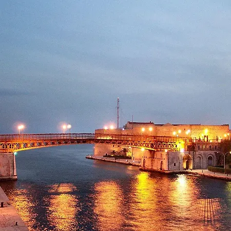 Karina's Bed & Breakfast 4*